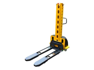 أهم 5 فوائد لاستخدام الرافعات الذاتية الرفع في مستودعك